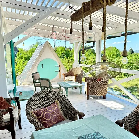 Tiny Bohemian At Balaton * Kisapati